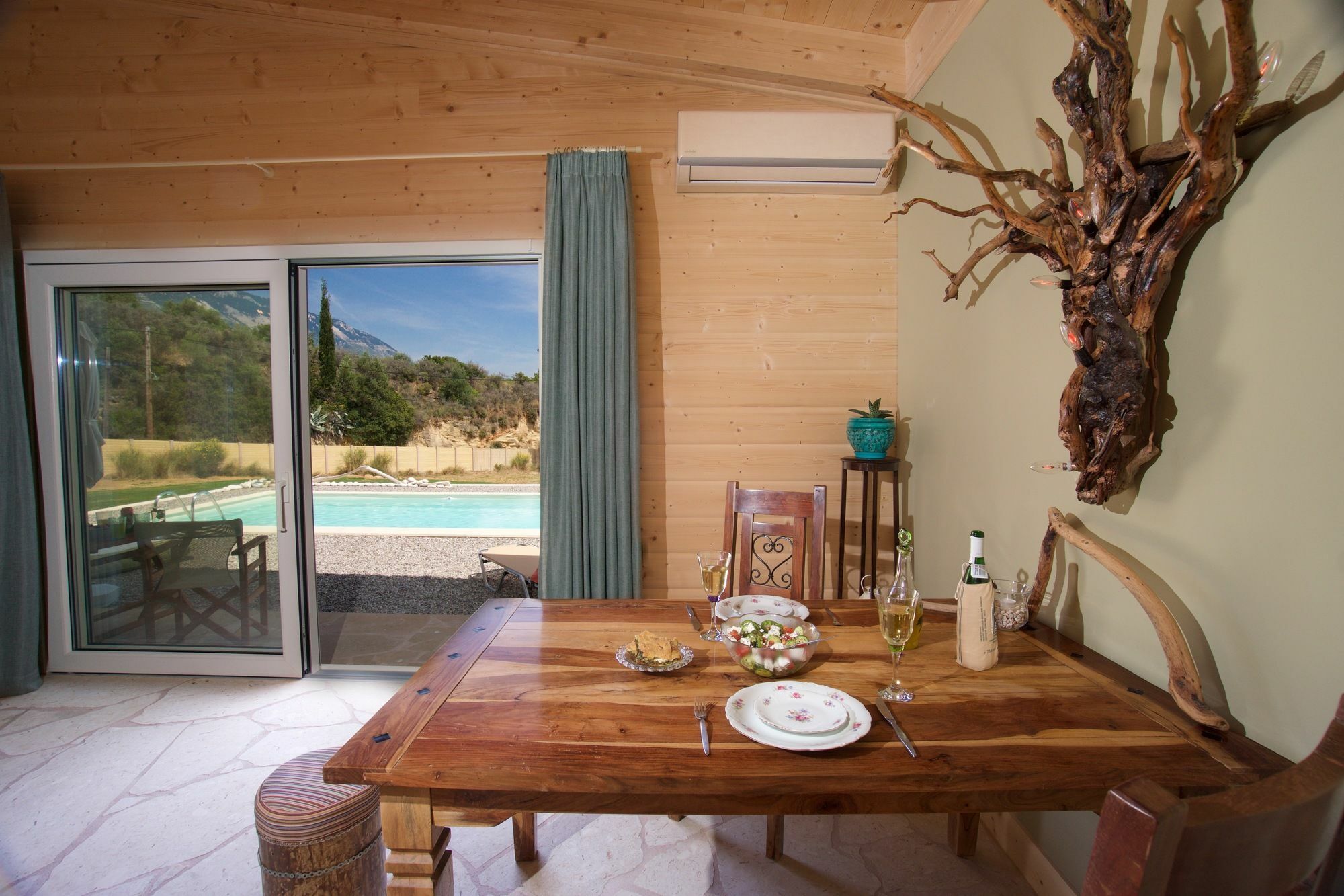 Driftwood Villa *